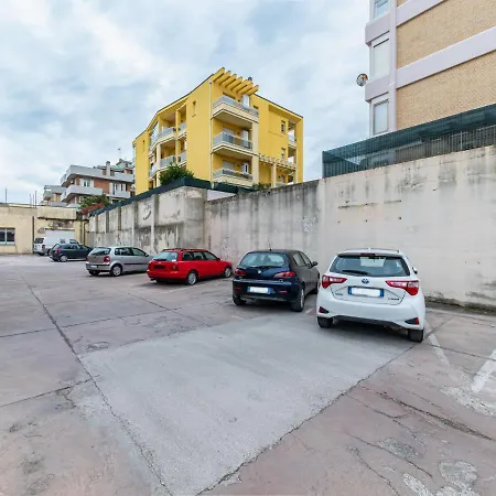 アパート Smart With Balcony & Parking