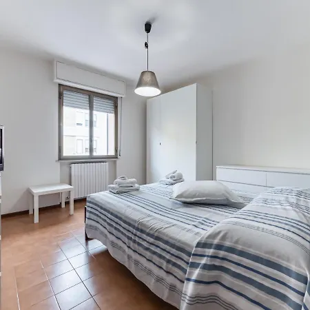 Apartment Smart With Balcony & Parking *